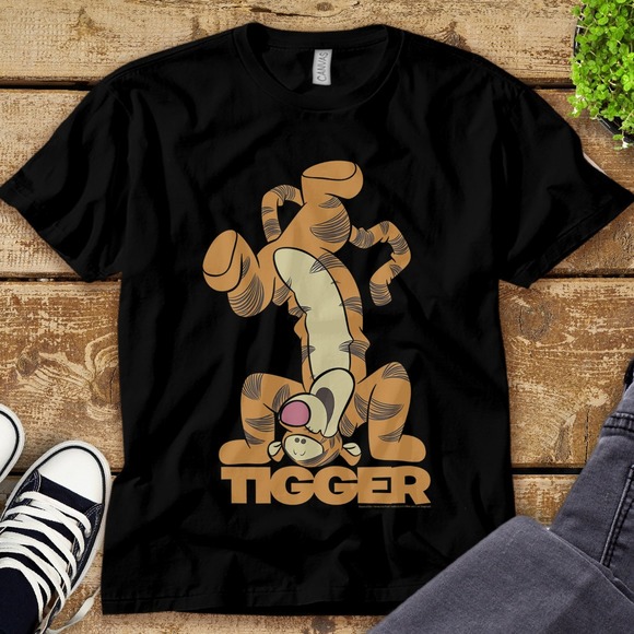 Disney Winnie The Pooh Tigger Upside Down Portrait T-Shirt Unisex Tee T-shirt - Picture 1 of 2